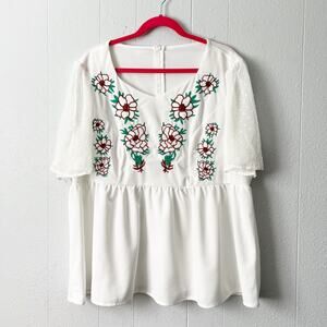 Embroidered Floral Top Womens 1X Ruffle Hem Boho Chic Cottagecore Party Event